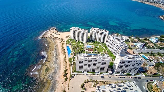 2 soveværelse Lejlighed til salg i Punta Prima, Orihuela med swimmingpool garage - € 560.000 (Ref: 10163584)