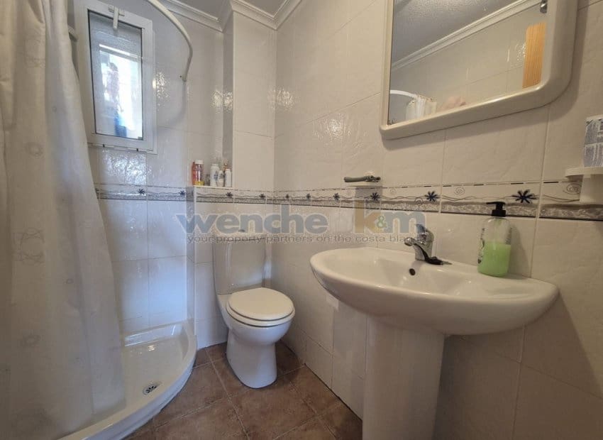 3 chambre Villa/Maison Mitoyenne à vendre à La Florida avec piscine garage - 189 950 € (Ref: 10009742)