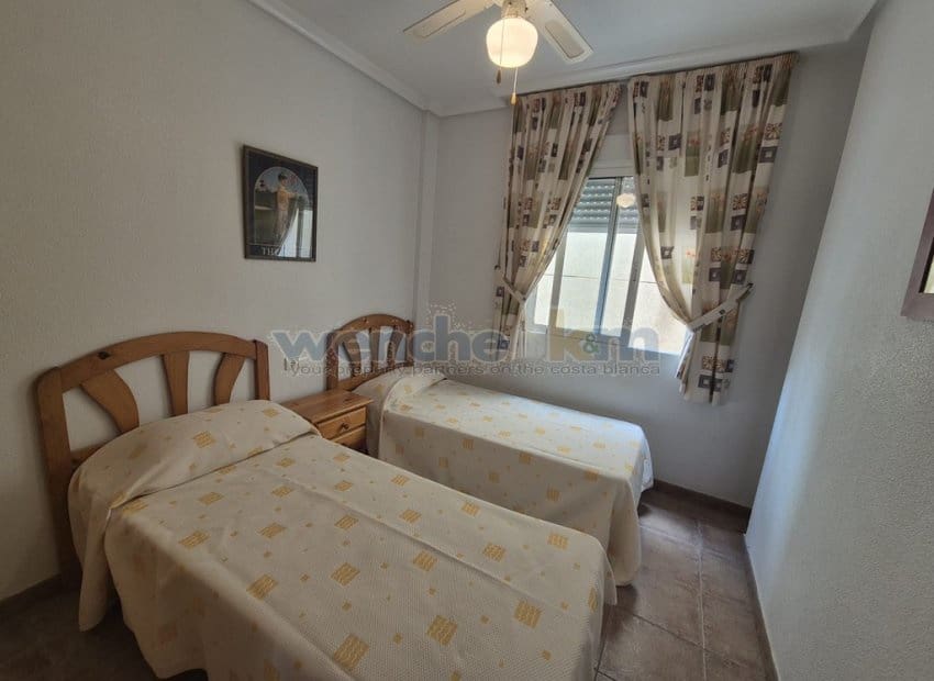 3 chambre Villa/Maison Mitoyenne à vendre à La Florida avec piscine garage - 189 950 € (Ref: 10009742)