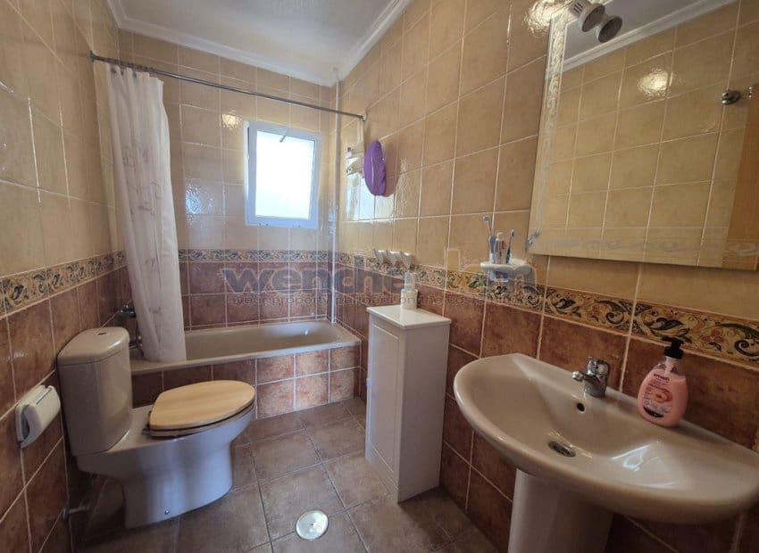 3 chambre Villa/Maison Mitoyenne à vendre à La Florida avec piscine garage - 189 950 € (Ref: 10009742)