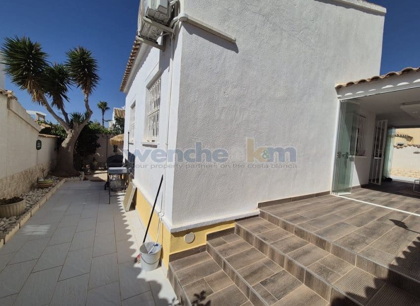 2 slaapkamer Villa te koop in La Florida met zwembad - € 299.950 (Ref: 10062772)