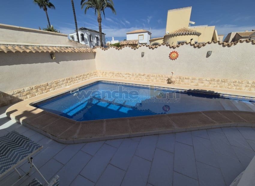 2 slaapkamer Villa te koop in La Florida met zwembad - € 299.950 (Ref: 10062772)