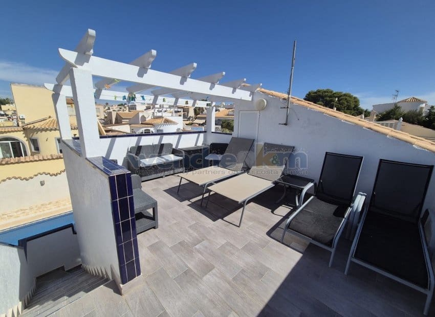 2 slaapkamer Villa te koop in La Florida met zwembad - € 299.950 (Ref: 10062772)