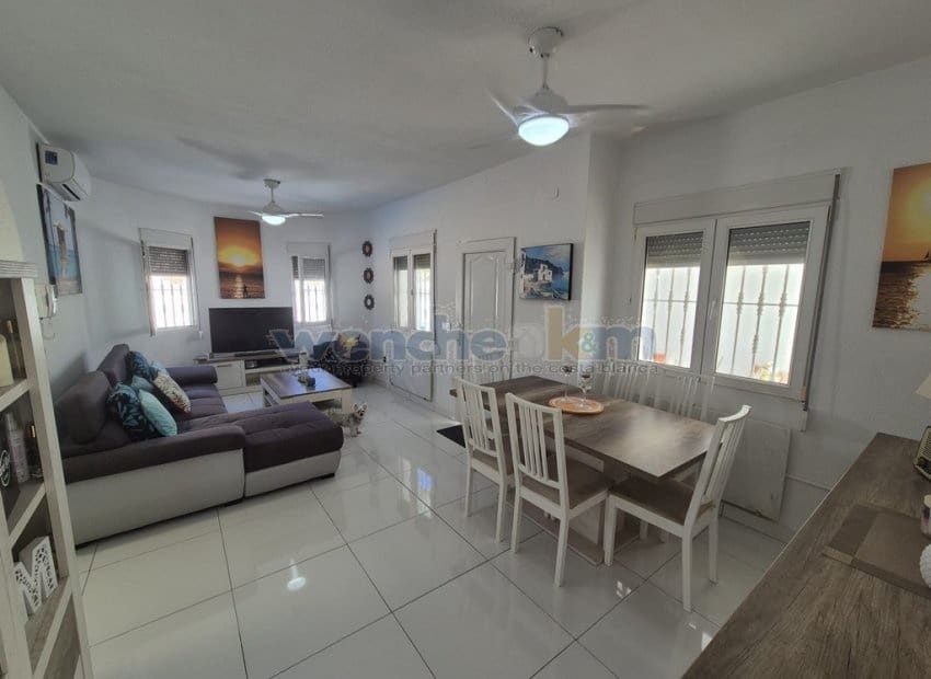 2 slaapkamer Villa te koop in La Florida met zwembad - € 299.950 (Ref: 10062772)