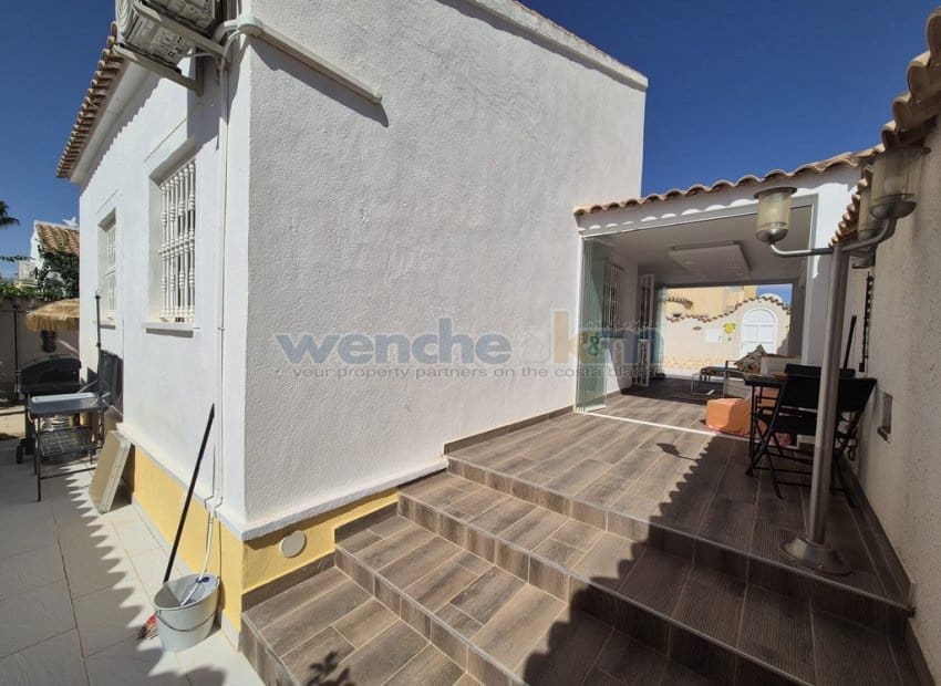 2 slaapkamer Villa te koop in La Florida met zwembad - € 299.950 (Ref: 10062772)