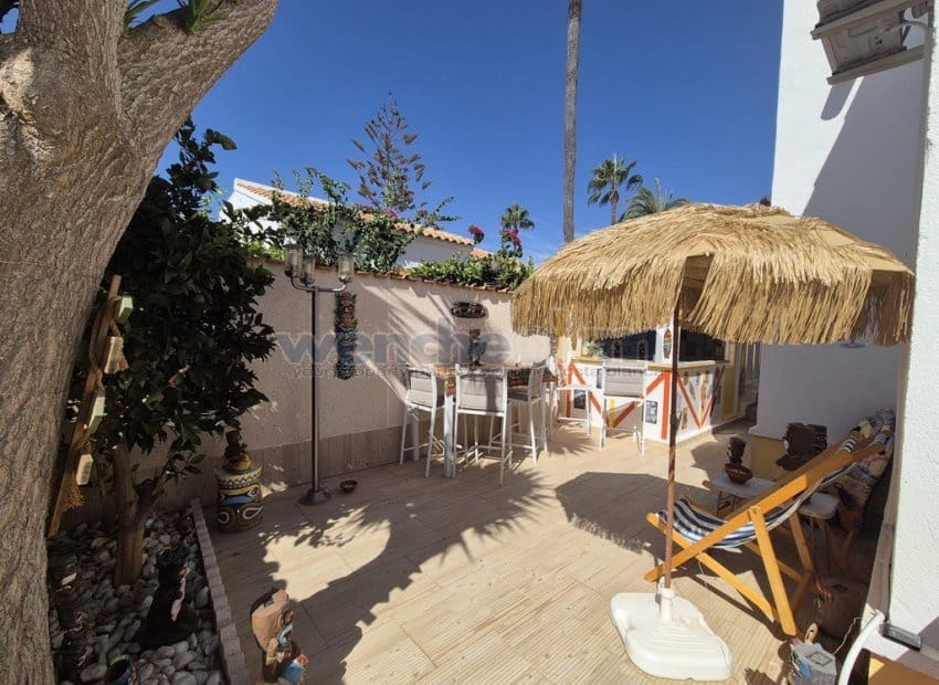 2 slaapkamer Villa te koop in La Florida met zwembad - € 299.950 (Ref: 10062772)