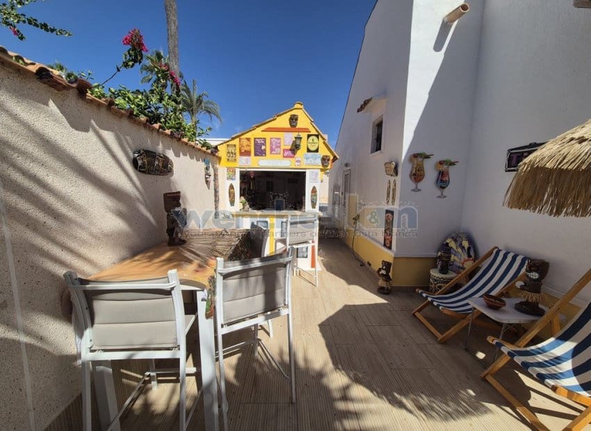 2 slaapkamer Villa te koop in La Florida met zwembad - € 299.950 (Ref: 10062772)
