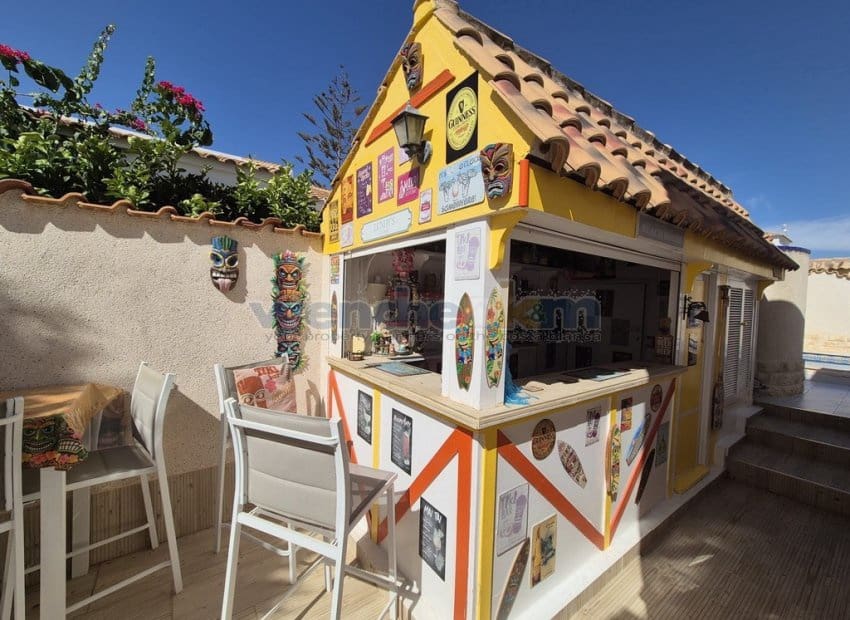 2 slaapkamer Villa te koop in La Florida met zwembad - € 299.950 (Ref: 10062772)
