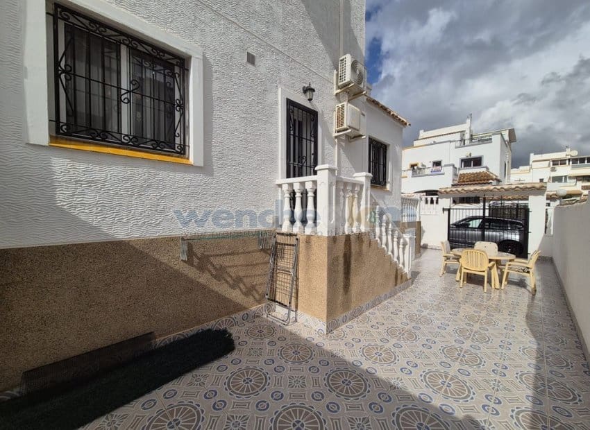 3 bedroom Terraced Villa for sale in Los Altos with pool garage - € 220,000 (Ref: 10158551)
