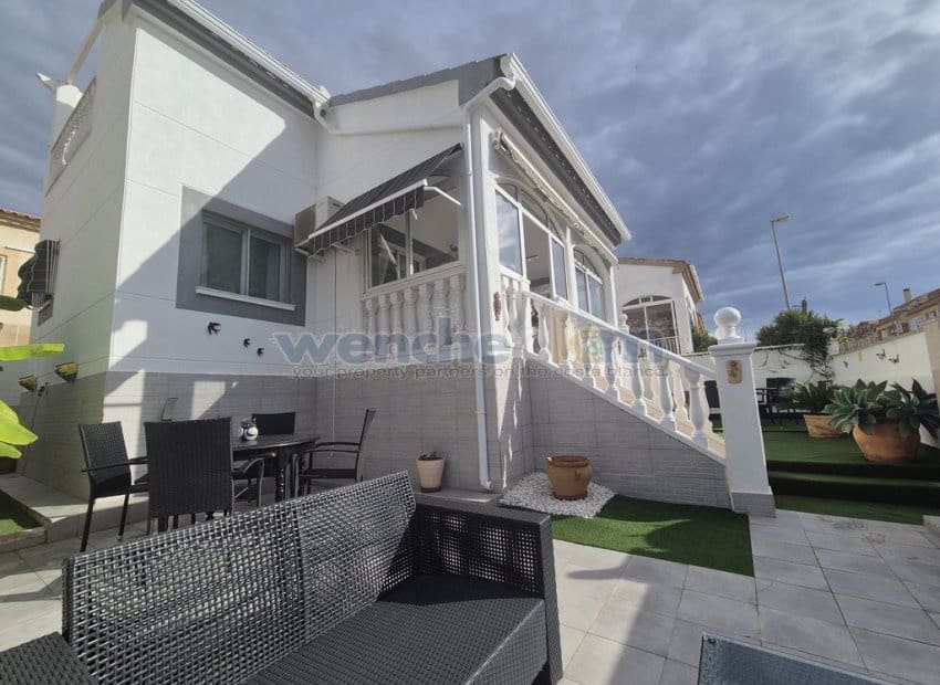 2 bedroom Villa for sale in Los Altos - € 229,900 (Ref: 10163520)