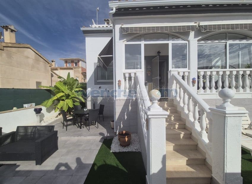 2 bedroom Villa for sale in Los Altos - € 229,900 (Ref: 10163520)