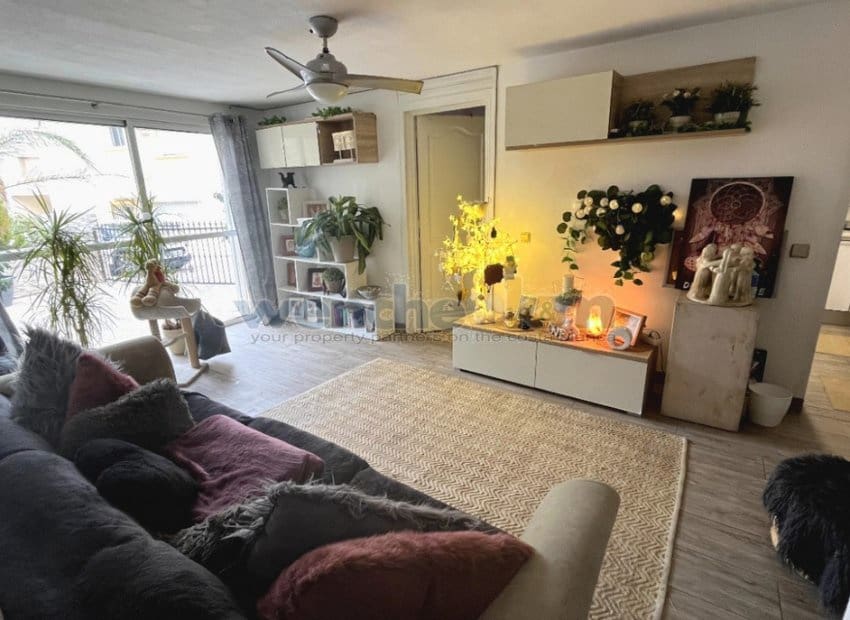 4 soveværelse Villa til salg i Playa Flamenca med swimmingpool - € 399.000 (Ref: 8853252)