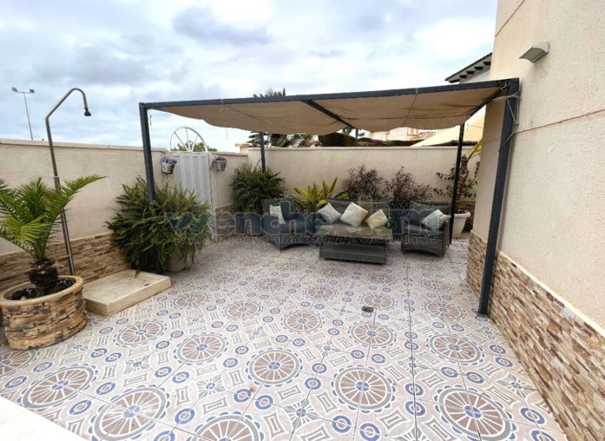 4 soveværelse Villa til salg i Playa Flamenca med swimmingpool - € 399.000 (Ref: 8853252)