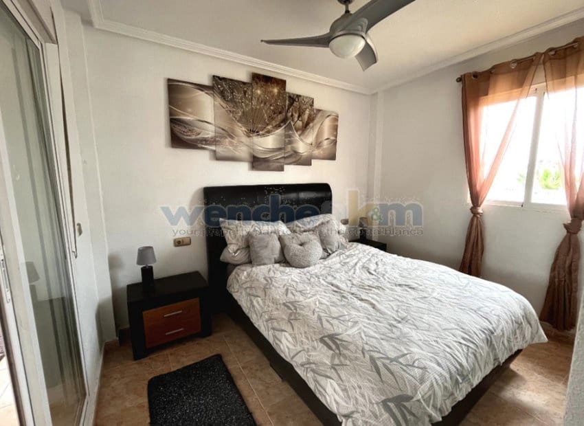 4 soveværelse Villa til salg i Playa Flamenca med swimmingpool - € 399.000 (Ref: 8853252)