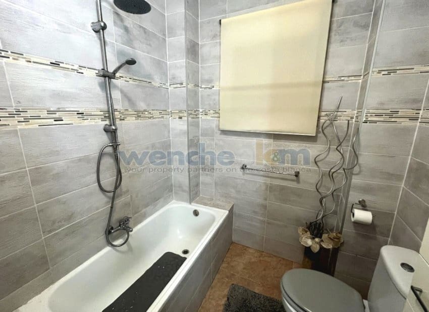 4 soveværelse Villa til salg i Playa Flamenca med swimmingpool - € 399.000 (Ref: 8853252)