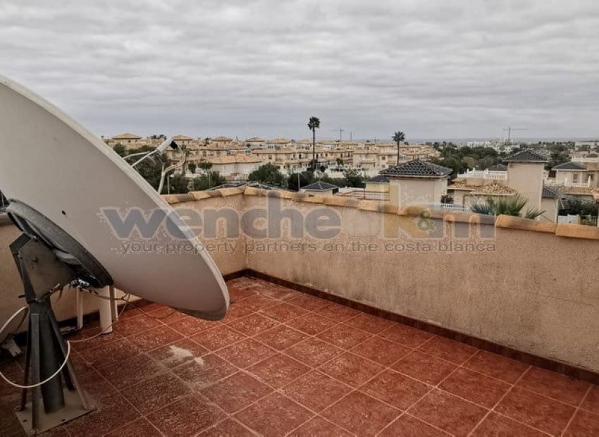 4 soveværelse Villa til salg i Playa Flamenca med swimmingpool - € 399.000 (Ref: 8853252)