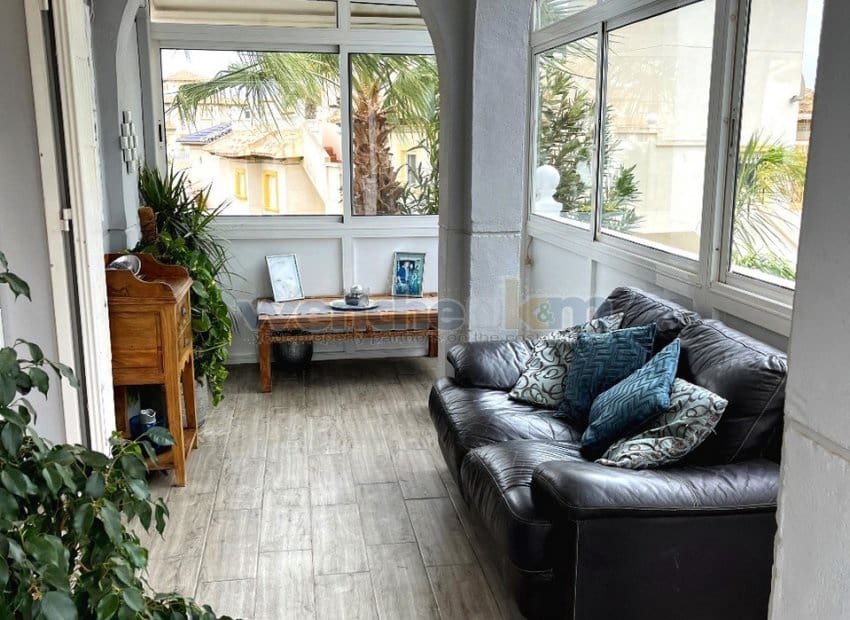 4 soveværelse Villa til salg i Playa Flamenca med swimmingpool - € 399.000 (Ref: 8853252)