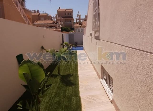 3 Zimmer Villa zu verkaufen in Los Altos mit Pool - 349.000 € (Ref: 8853255)