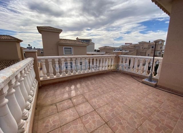 Chalet de 3 habitaciones en Los Altos en venta con piscina - 339.000 € (Ref: 8853258)