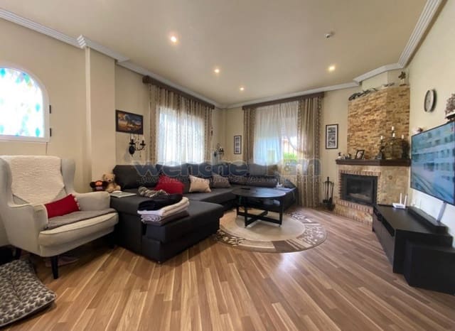 Chalet de 3 habitaciones en Los Altos en venta con piscina - 339.000 € (Ref: 8853258)