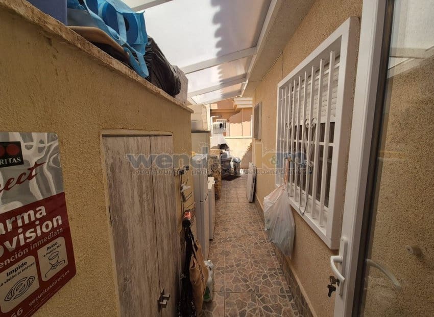 2 Zimmer Villa zu verkaufen in Torrevieja mit Pool - 239.950 € (Ref: 8912362)