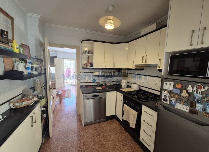 2 Zimmer Villa zu verkaufen in Torrevieja mit Pool - 239.950 € (Ref: 8912362)