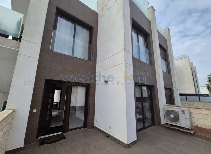 2 Zimmer Bungalow zu verkaufen in Ciudad Quesada mit Pool - 229.000 € (Ref: 8936167)