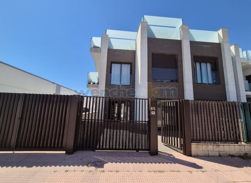 2 chambre Bungalow à vendre à Ciudad Quesada avec piscine - 245 000 € (Ref: 8936167)