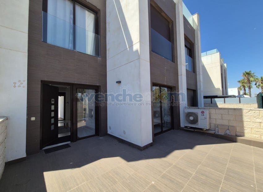 2 chambre Bungalow à vendre à Ciudad Quesada avec piscine - 245 000 € (Ref: 8936167)