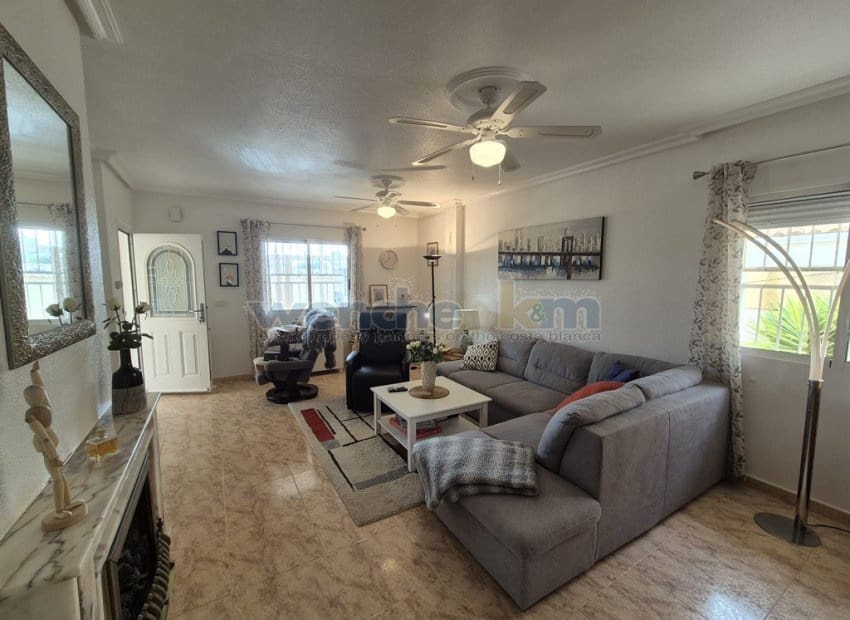 3 Zimmer Villa zu verkaufen in Los Altos mit Pool Garage - 270.000 € (Ref: 9383999)