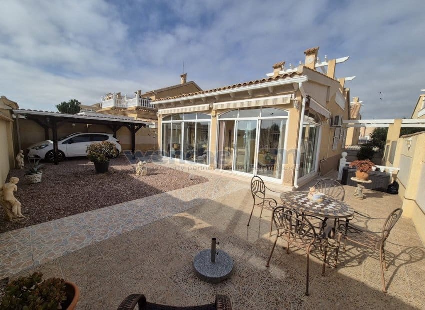 3 Zimmer Villa zu verkaufen in Los Altos mit Pool Garage - 270.000 € (Ref: 9383999)