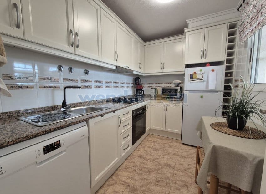 3 Zimmer Villa zu verkaufen in Los Altos mit Pool Garage - 270.000 € (Ref: 9383999)