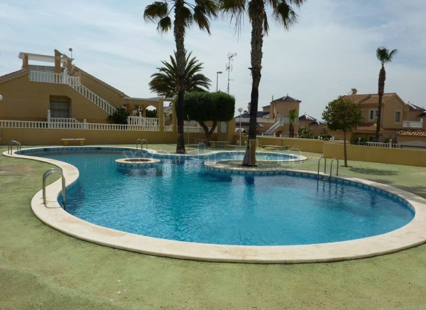3 Zimmer Villa zu verkaufen in Los Altos mit Pool Garage - 270.000 € (Ref: 9383999)
