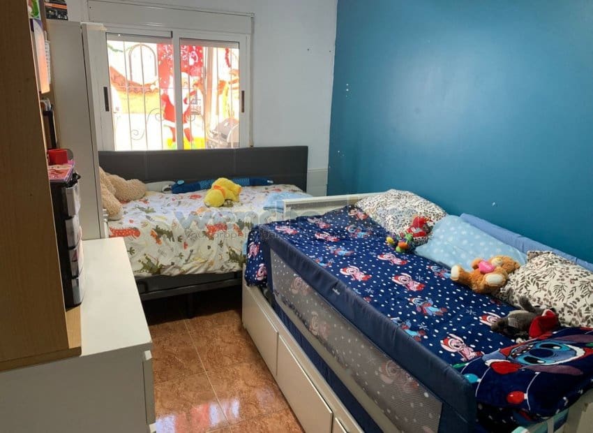 2 Zimmer Reihenhaus zu verkaufen in La Florida mit Pool - 145.000 € (Ref: 9473216)