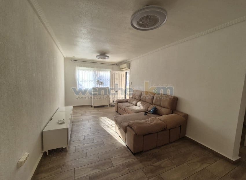 2 chambre Villa/Maison Semi-Mitoyenne à vendre à Los Altos avec piscine garage - 179 995 € (Ref: 9495283)