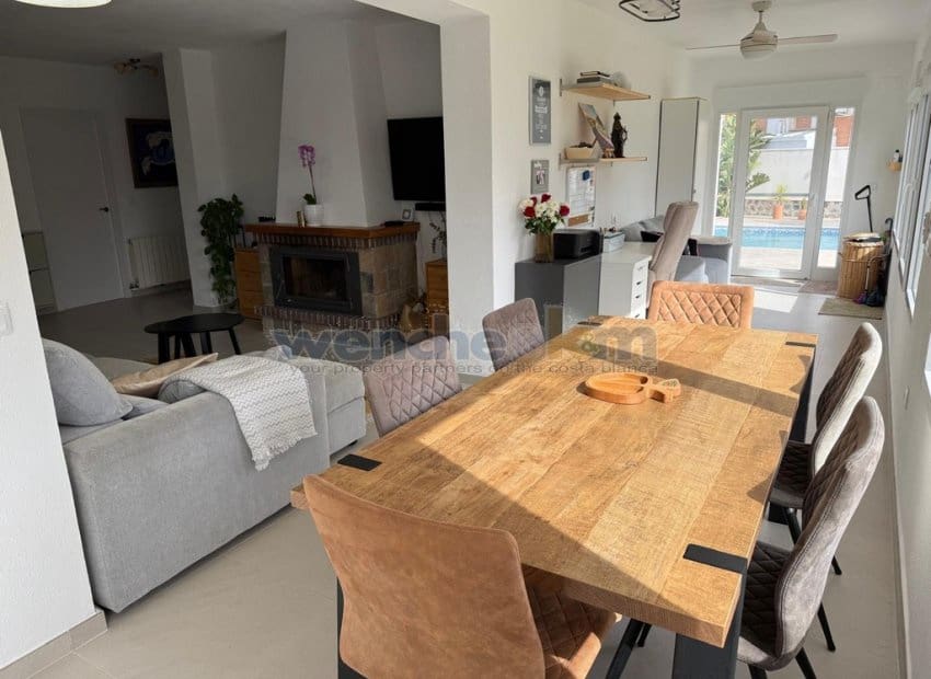 Chalet de 4 habitaciones en Los Balcones en venta con piscina garaje - 779.950 € (Ref: 9606374)