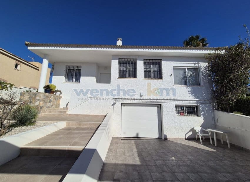 Chalet de 4 habitaciones en Los Balcones en venta con piscina garaje - 779.950 € (Ref: 9606374)