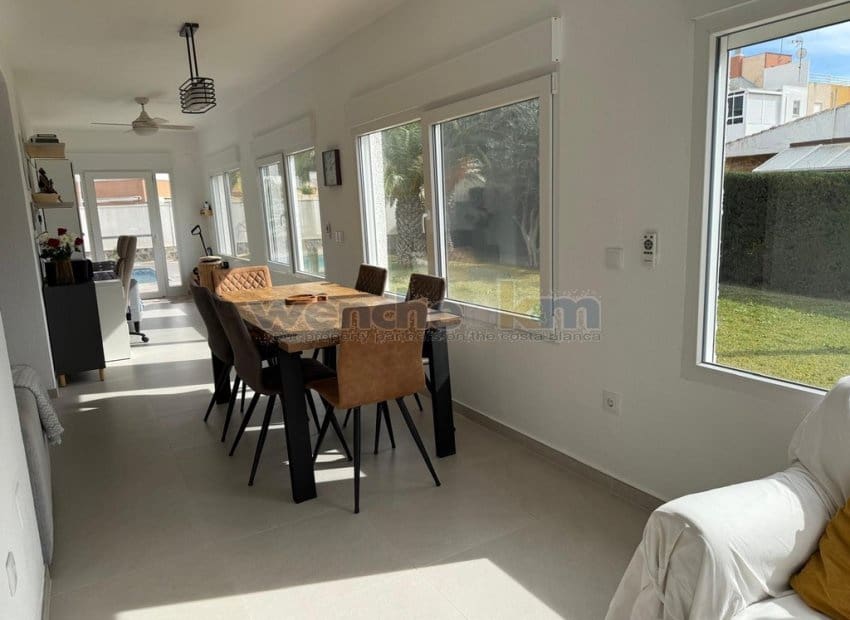 Chalet de 4 habitaciones en Los Balcones en venta con piscina garaje - 779.950 € (Ref: 9606374)