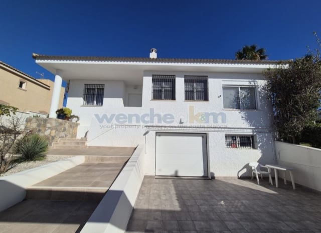 Chalet de 4 habitaciones en Los Balcones en venta con piscina garaje - 779.950 € (Ref: 9606374)