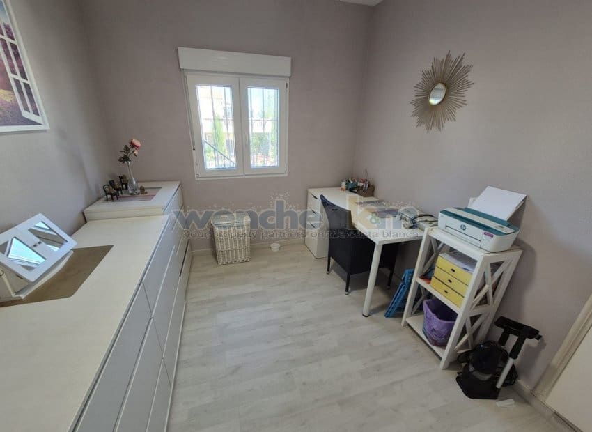 3 bedroom Villa for sale in Los Altos with pool garage - € 179,000 (Ref: 9618461)