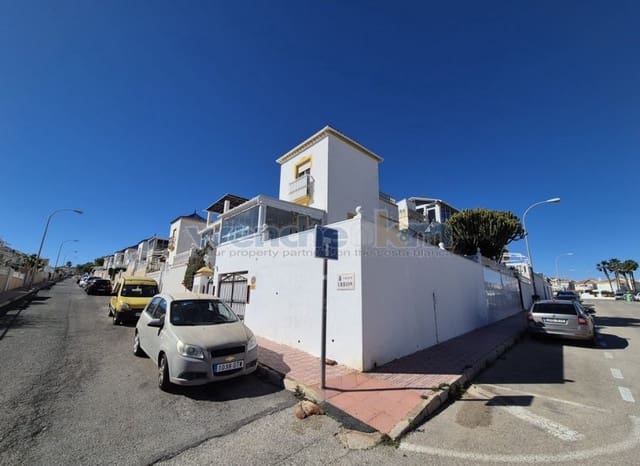 3 bedroom Villa for sale in Los Altos with pool garage - € 179,000 (Ref: 9618461)