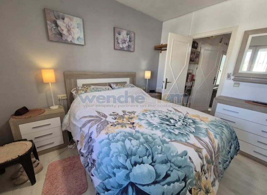 3 bedroom Villa for sale in Los Altos with pool garage - € 179,000 (Ref: 9618461)