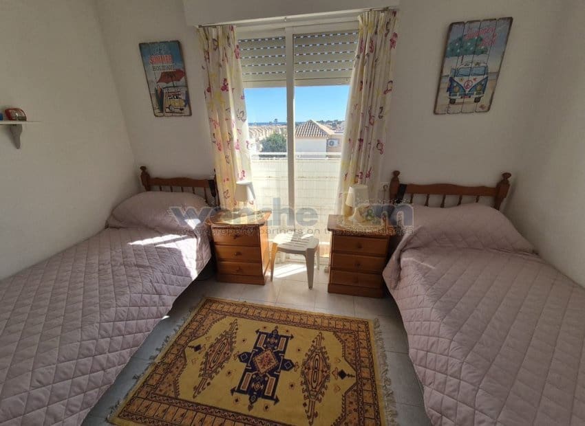 3 bedroom Villa for sale in Los Altos with pool garage - € 179,000 (Ref: 9618461)