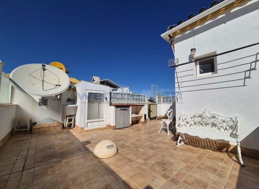 3 bedroom Villa for sale in Los Altos with pool garage - € 179,000 (Ref: 9618461)