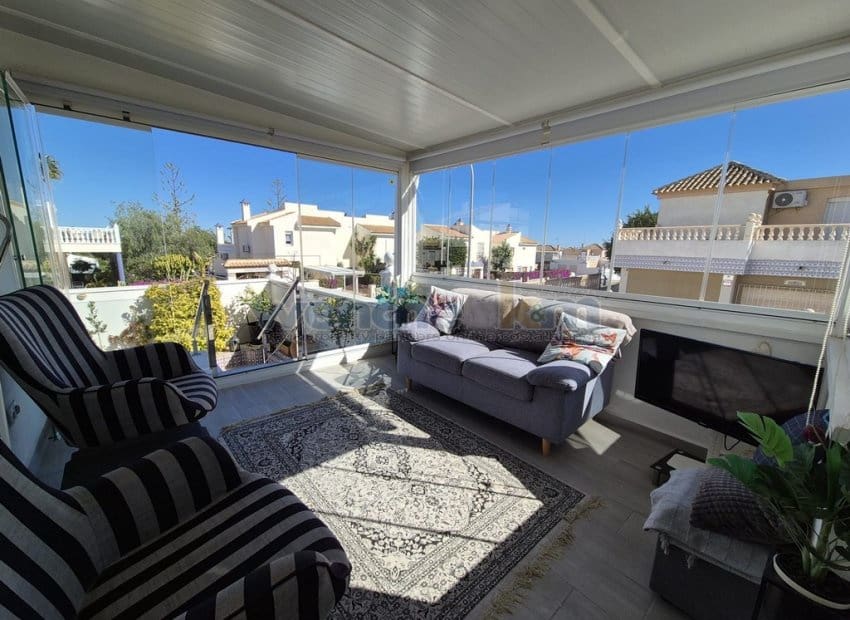 3 bedroom Villa for sale in Los Altos with pool garage - € 179,000 (Ref: 9618461)