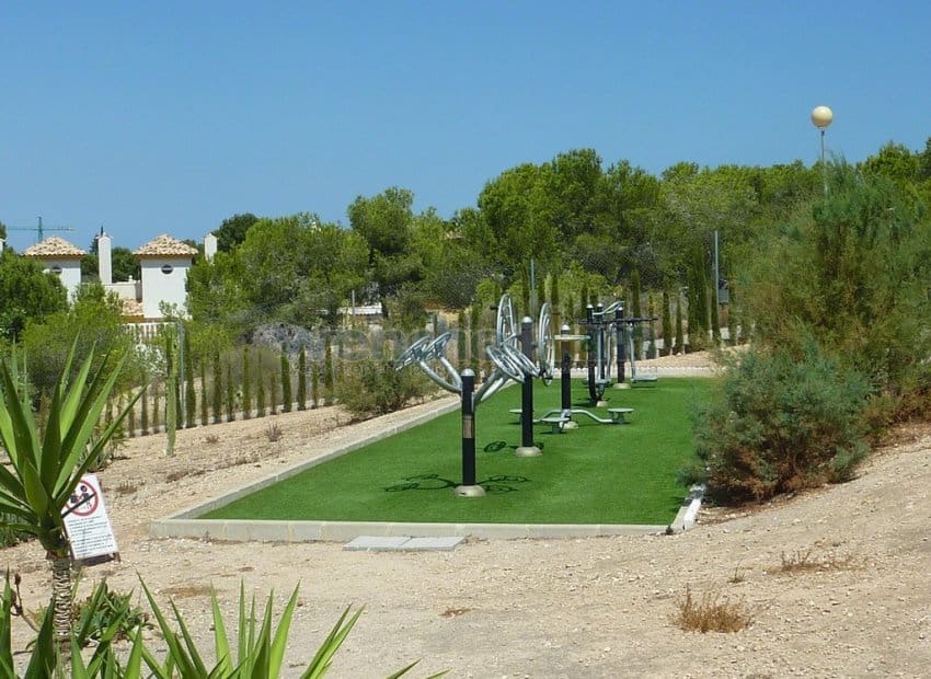 2 slaapkamer Bungalow te koop in Los Altos met zwembad - € 154.000 (Ref: 9641021)