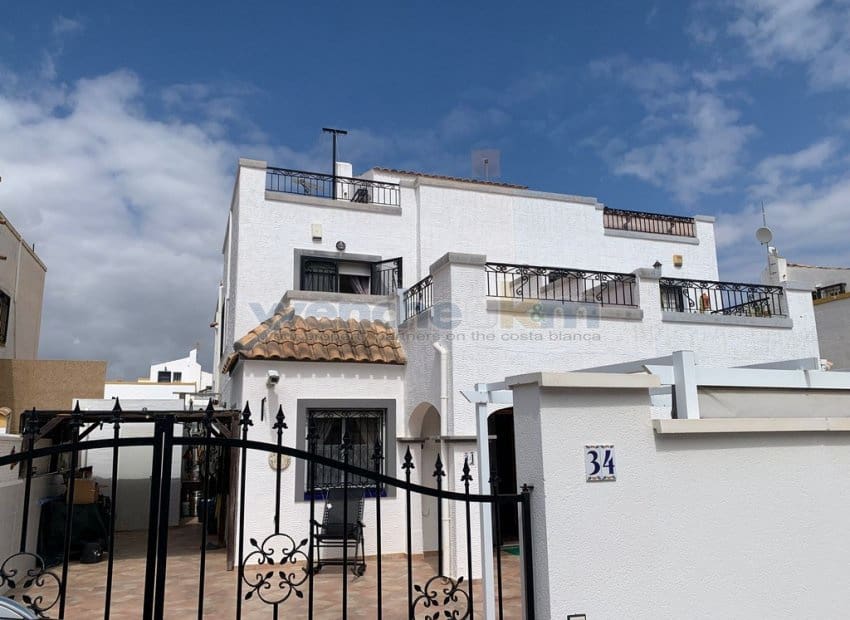 3 bedroom Villa for sale in Los Altos with pool garage - € 209,000 (Ref: 9730911)