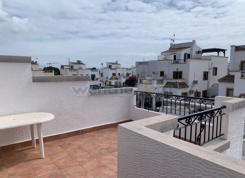 3 bedroom Villa for sale in Los Altos with pool garage - € 209,000 (Ref: 9730911)