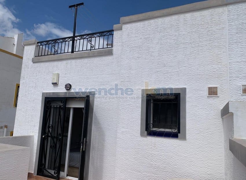 3 bedroom Villa for sale in Los Altos with pool garage - € 209,000 (Ref: 9730911)