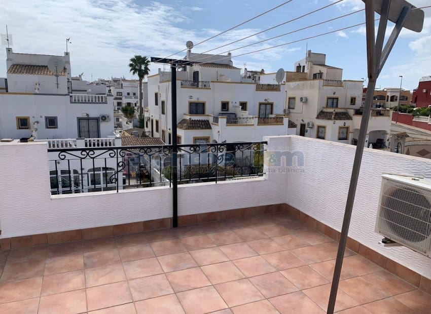 3 bedroom Villa for sale in Los Altos with pool garage - € 209,000 (Ref: 9730911)